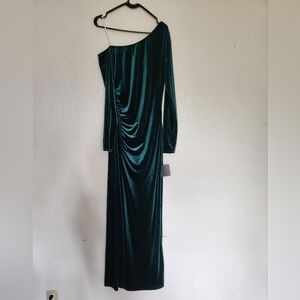 Lulu's Emerald Velvet Dress L